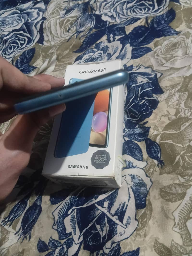 Samsung Mobile A32 4