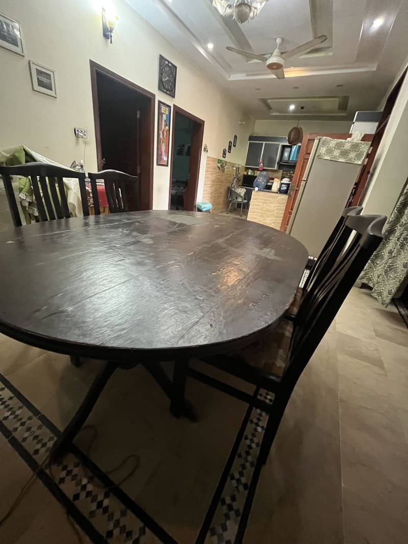 Dining table with 4 chairs 0