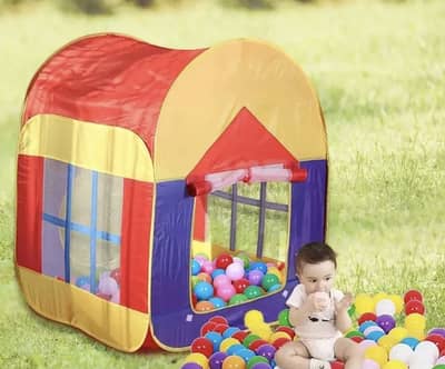 Tent house with plastic balls for kids