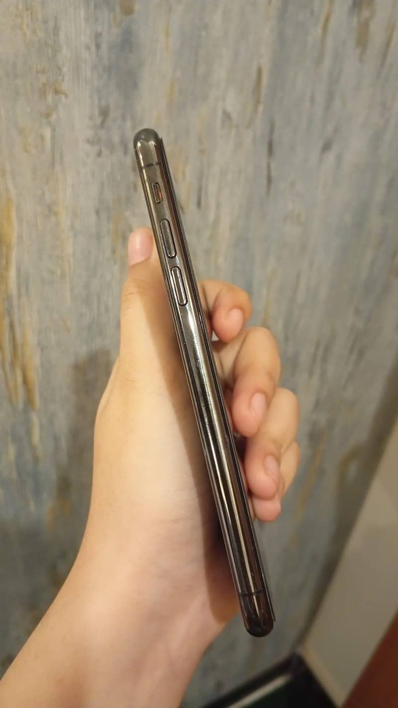 Apple iPhone X 2
