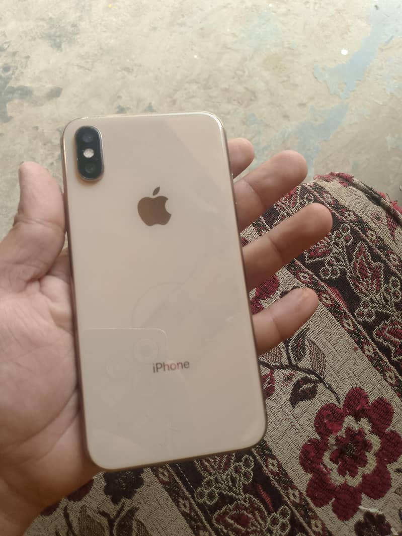 Apple iPhone Xs 2