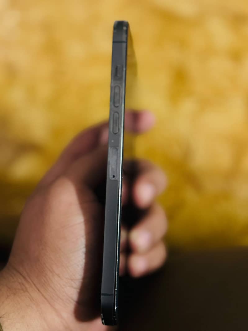 Apple iPhone 13 Pro Max 3