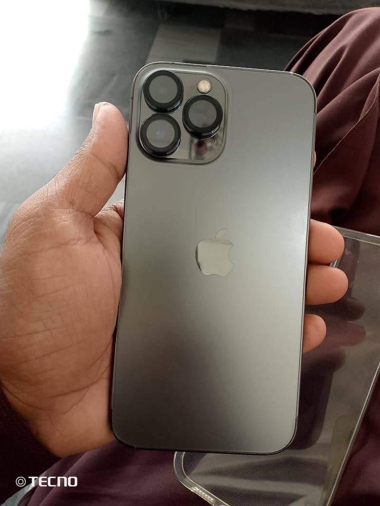 Apple iPhone 13 Pro Max 1
