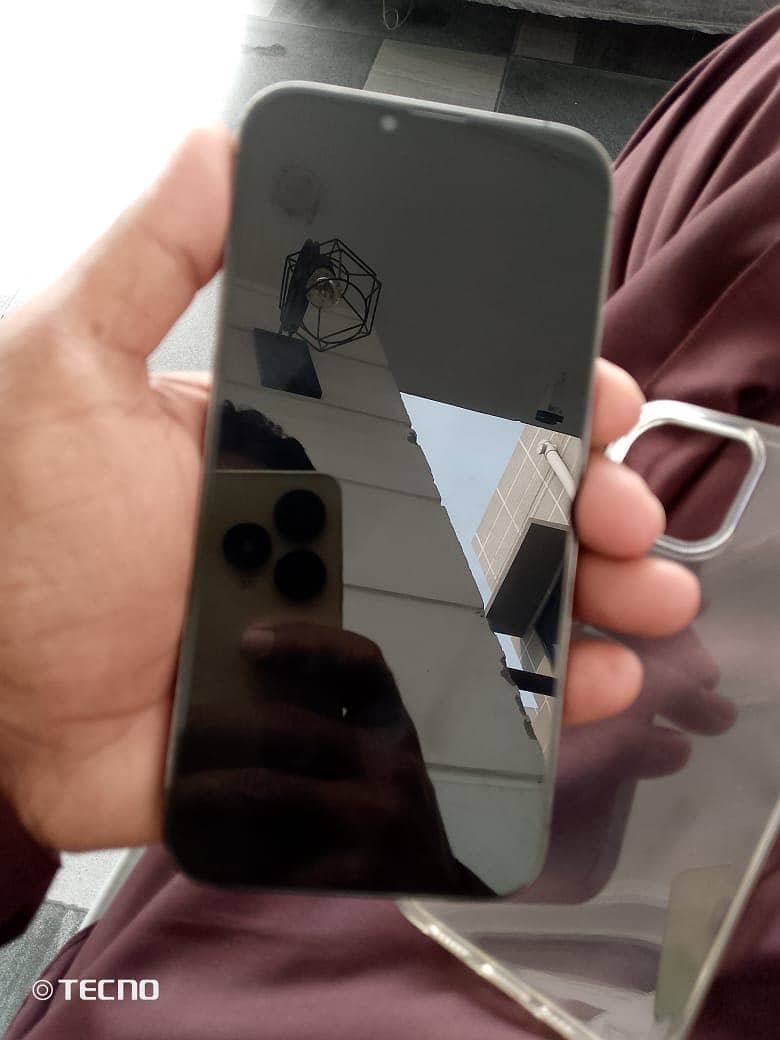 Apple iPhone 13 Pro Max 2