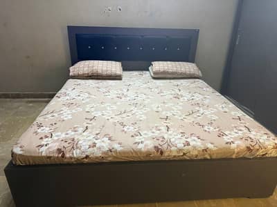 King Size Bed with Side Table – Excellent Condition