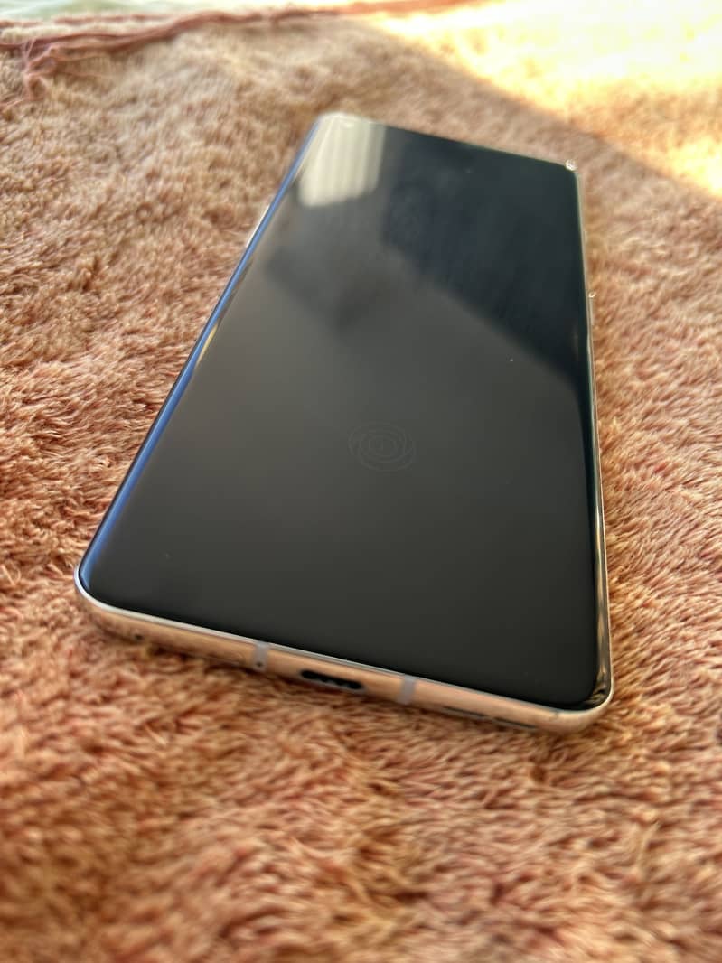 One Plus 10 Pro 5