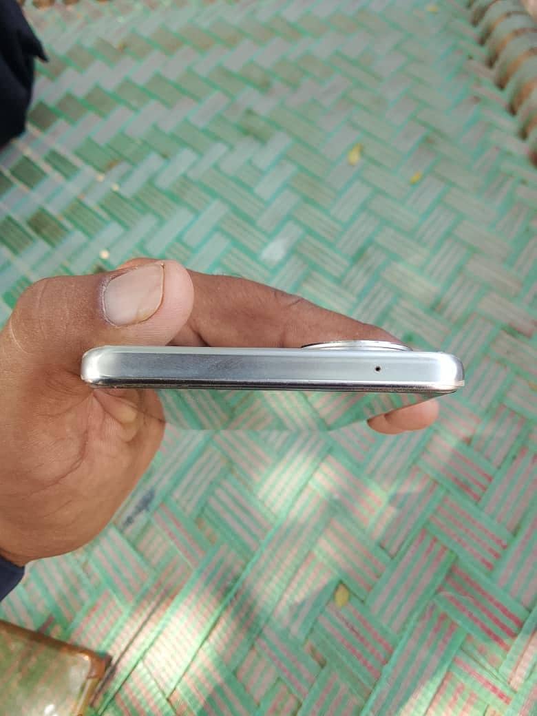 vivo v40e 1