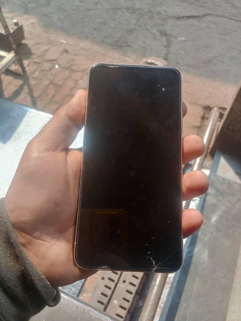 Samsung Mobile S22 Plus 1