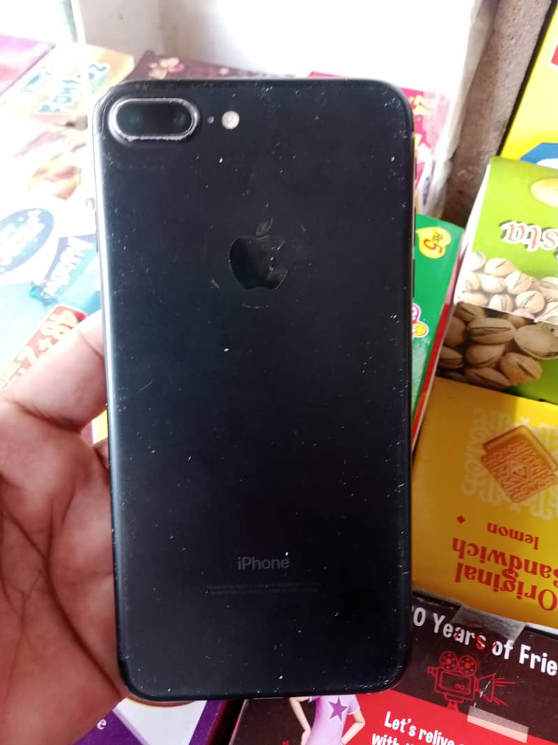 Apple iPhone 7 Plus 3