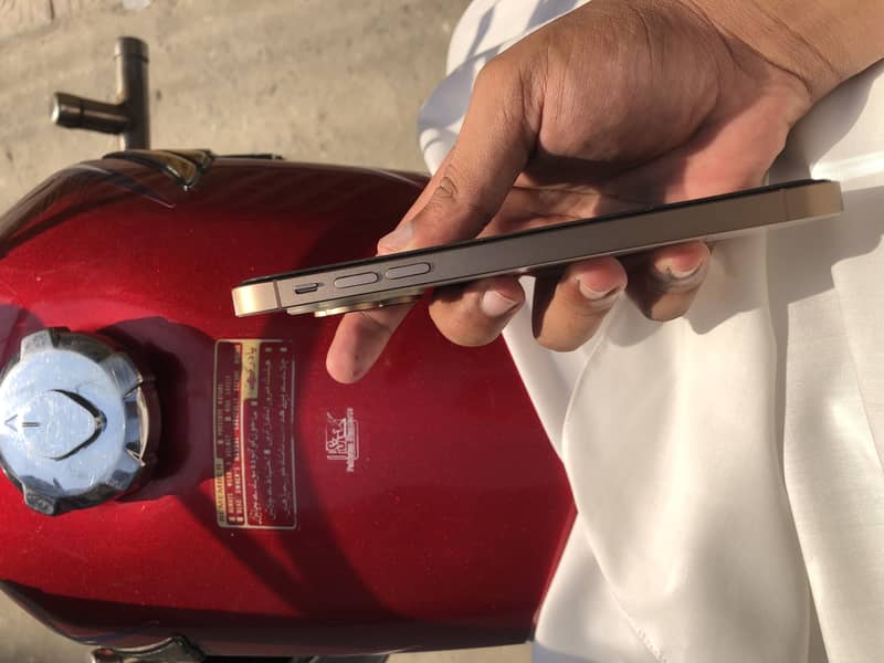 Apple iPhone XR 3