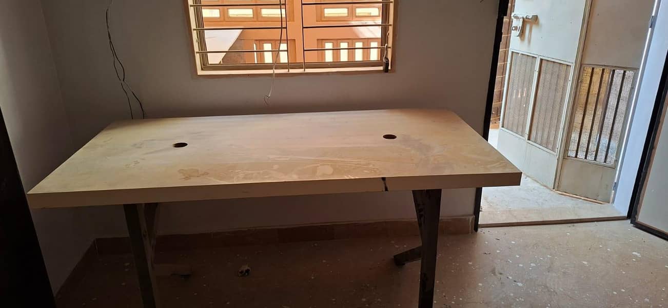 Computer Table - K Shape legs 1