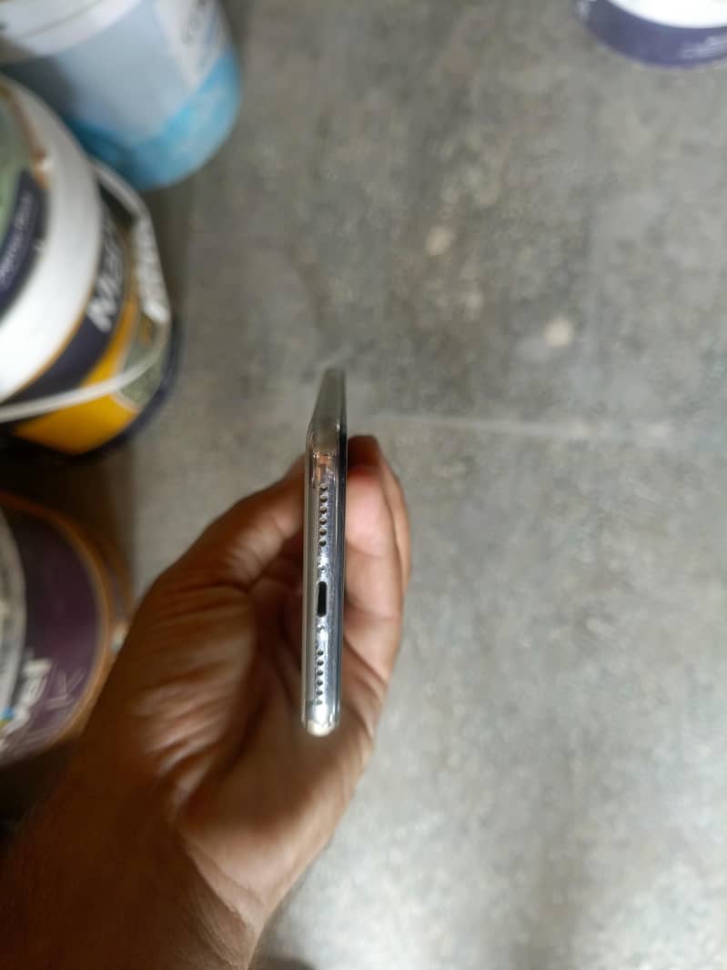 Apple iPhone X 0