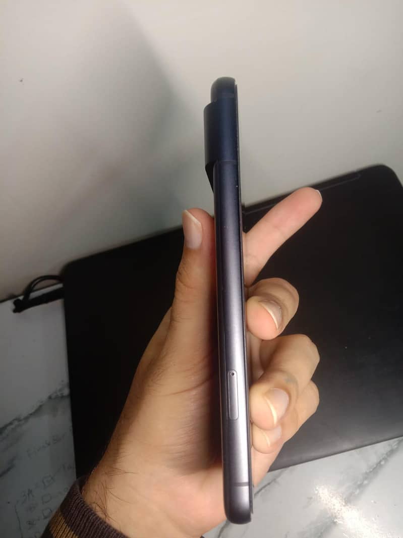 Google Pixel 8 17