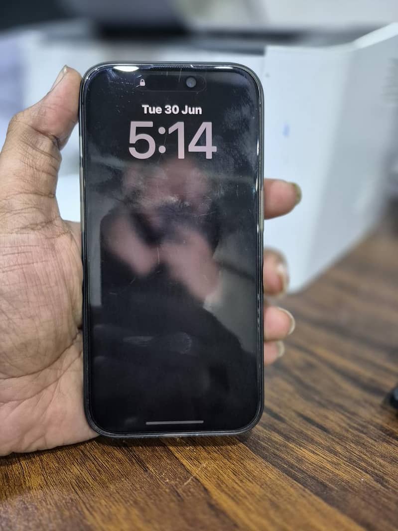 Apple iPhone 15 Pro 1