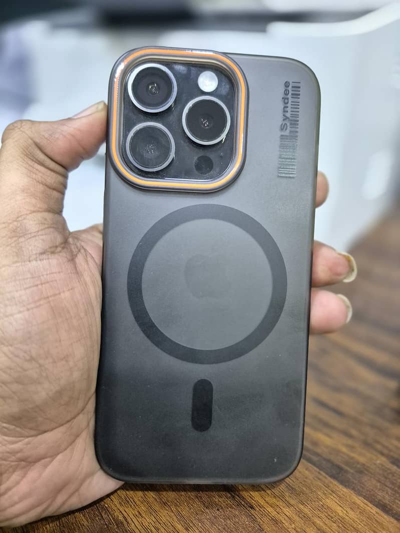 Apple iPhone 15 Pro 2