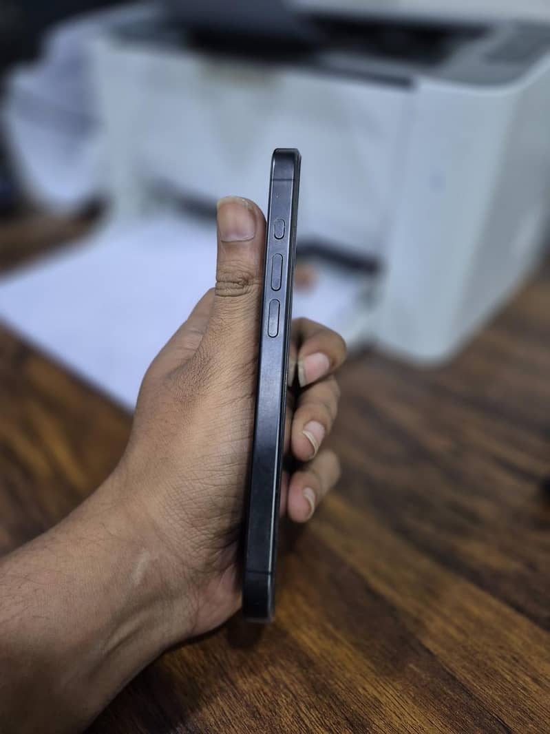 Apple iPhone 15 Pro 5