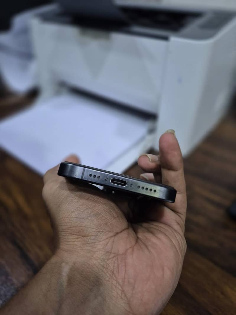 Apple iPhone 15 Pro 6