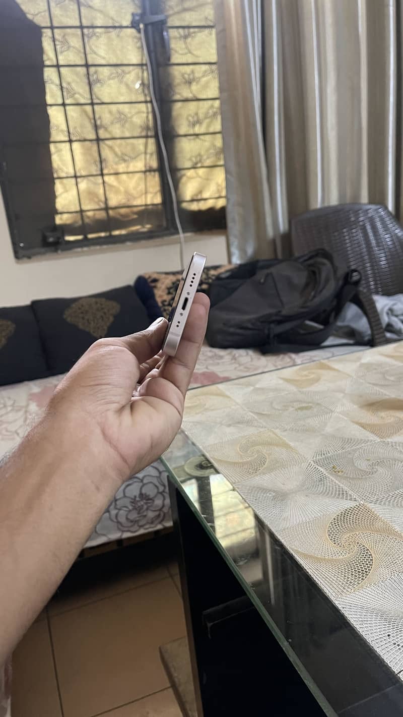 Apple iPhone 13 mini 3