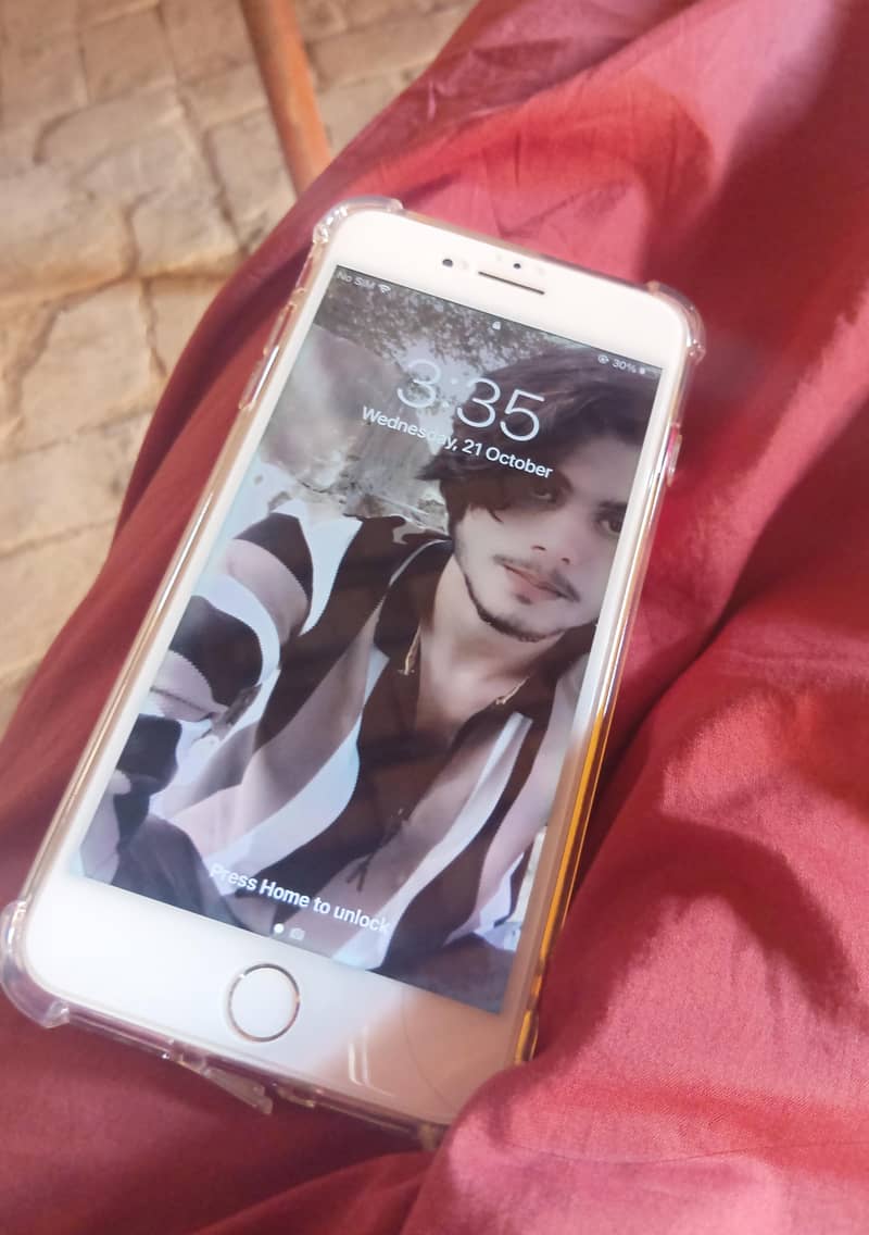 Apple iPhone 7 Plus 1
