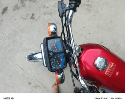 Honda 125 Red color 180k