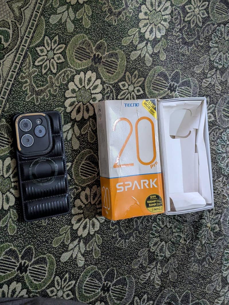 Tecno Spark 20 pro 0