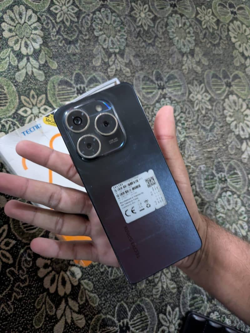 Tecno Spark 20 pro 1
