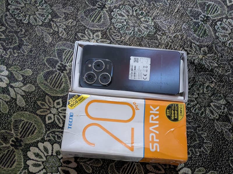 Tecno Spark 20 pro 4