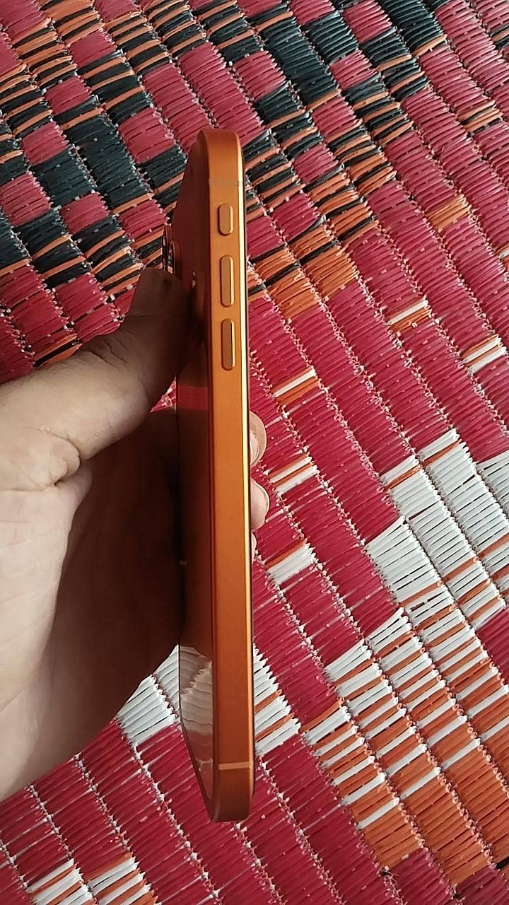 Apple iPhone 11 3
