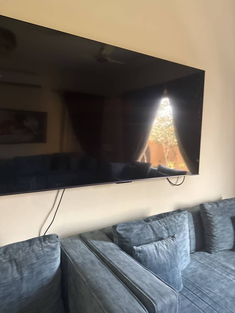 TCL 75 inch  Screen damage / Bleeding  Model 75C645 0