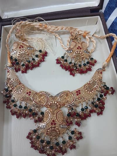 artificial sets exactly like original gold making .