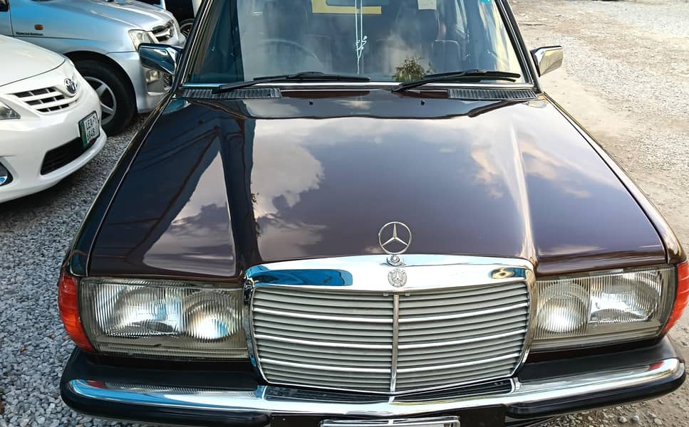 Mercedes E Class 1983 3