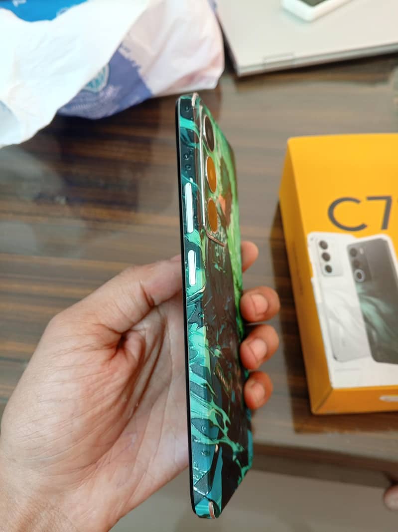 Realme C71 4