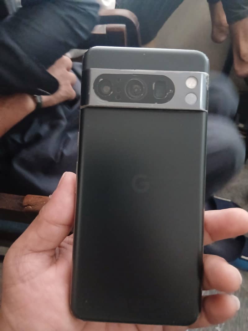 Google Pixel 8 Pro 2