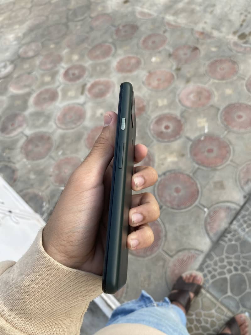 Google Pixel 5a 4