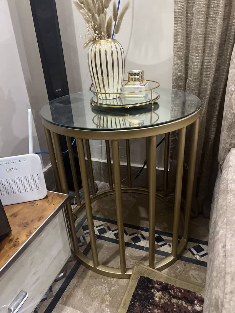 Center table 0