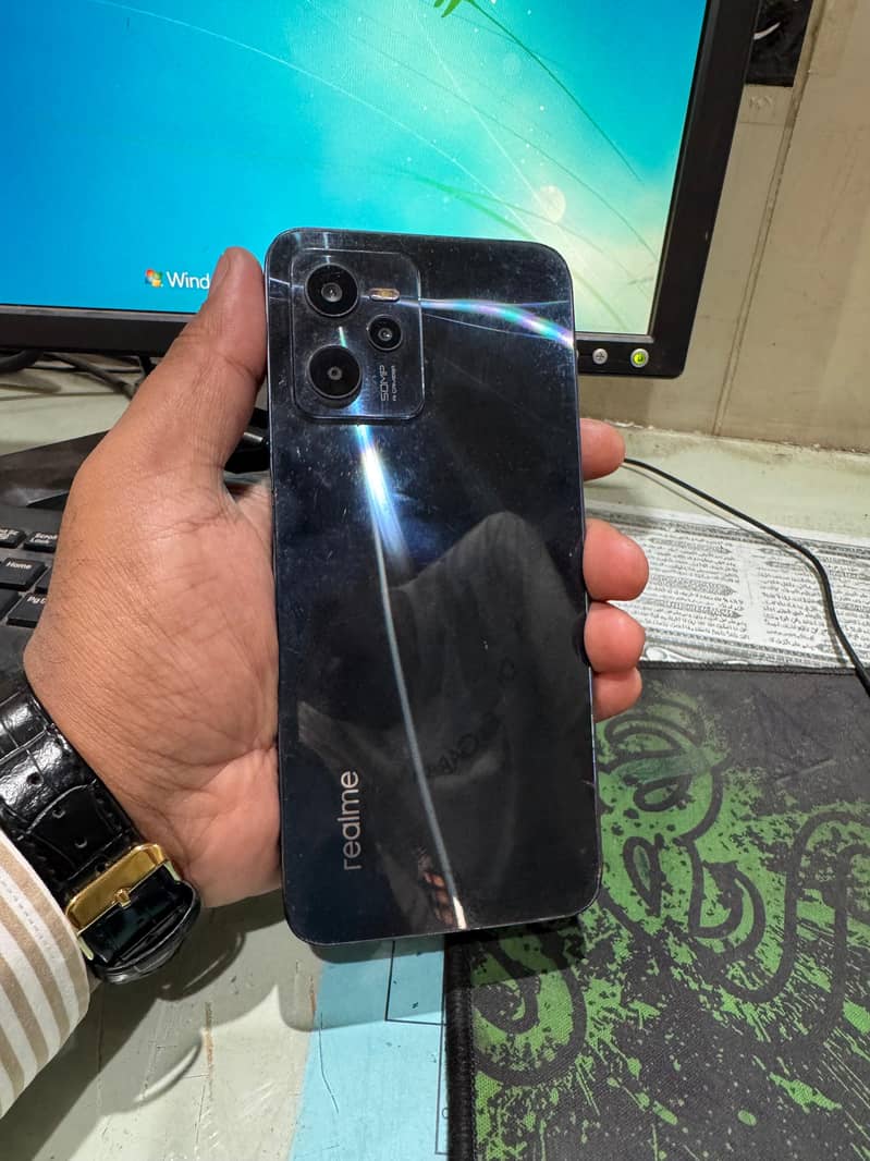 Realme C35 1