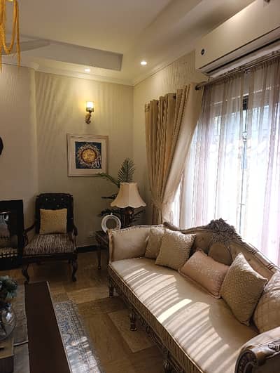 10 MARLA BRAND NEW HOUSE FOR SALE