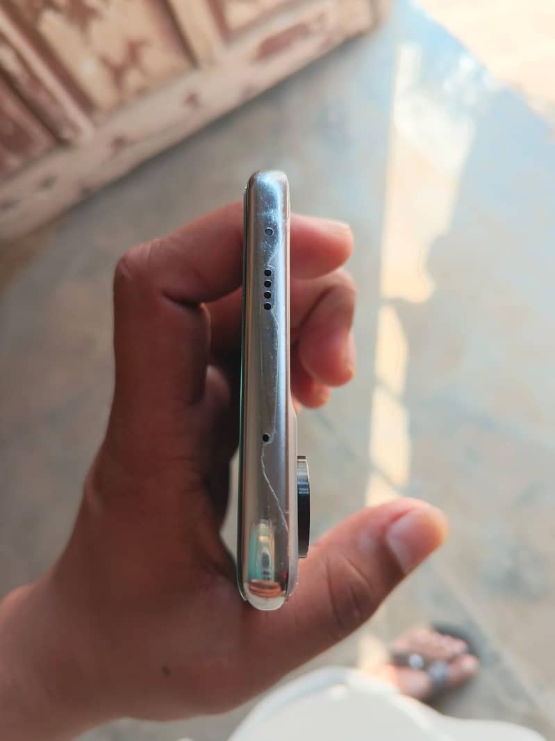 Tecno CAMON 40 Pro 4