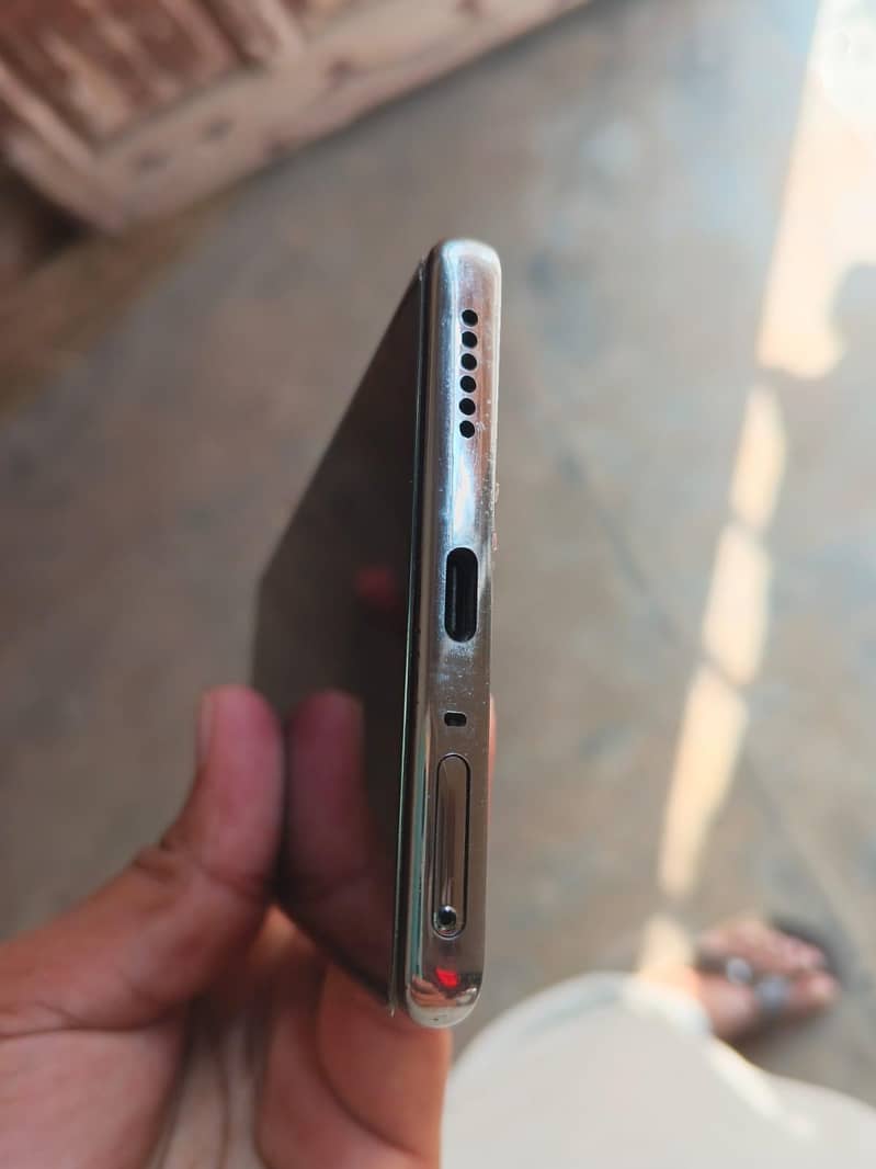 Tecno CAMON 40 Pro 5