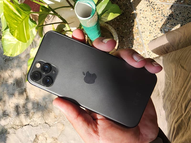 iPhone 11 pro 0