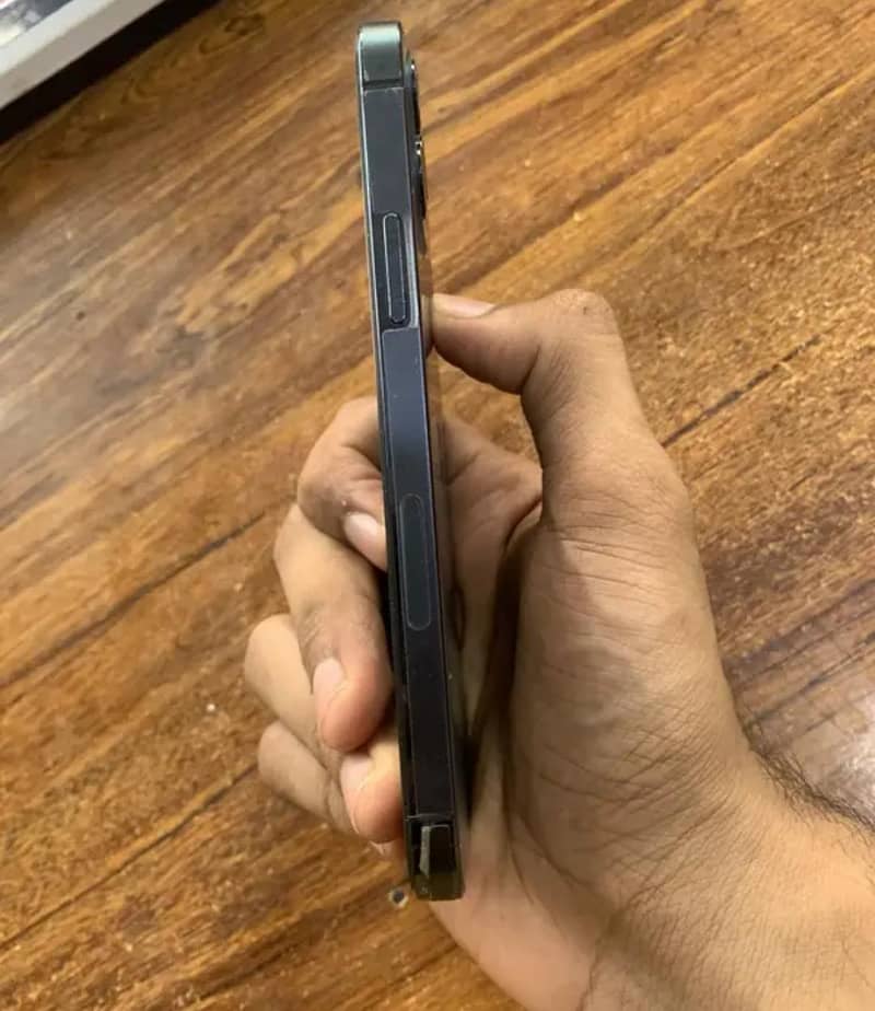 Apple iPhone 12 Pro 0