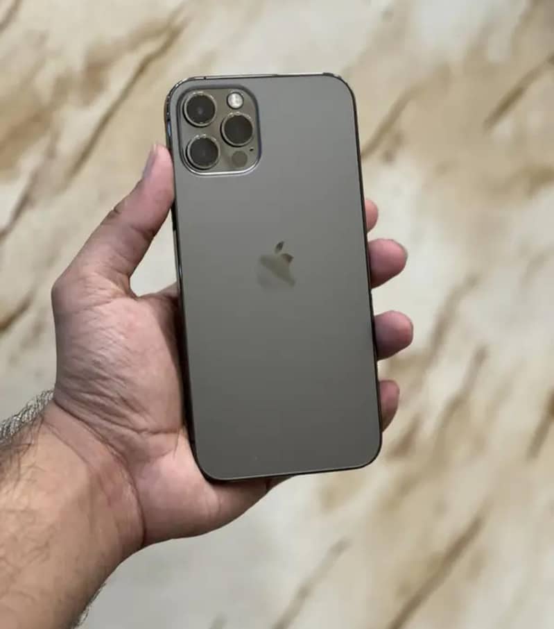 Apple iPhone 12 Pro 2