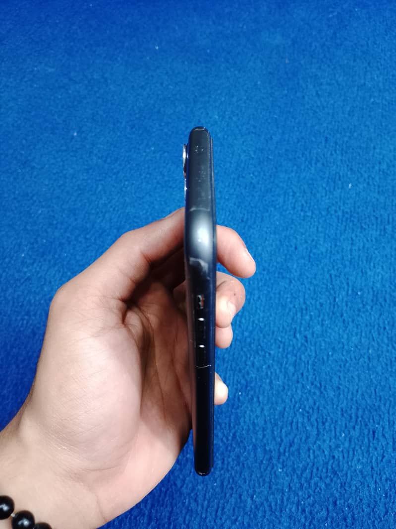 Apple iPhone 11 3