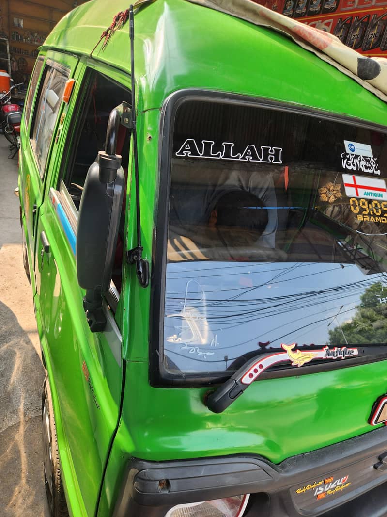 Suzuki Bolan 2015 0