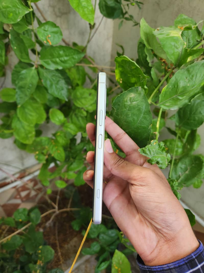 Sony Xperia 5 mark 4 2