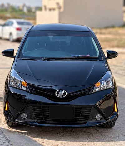 Toyota Vitz 2015