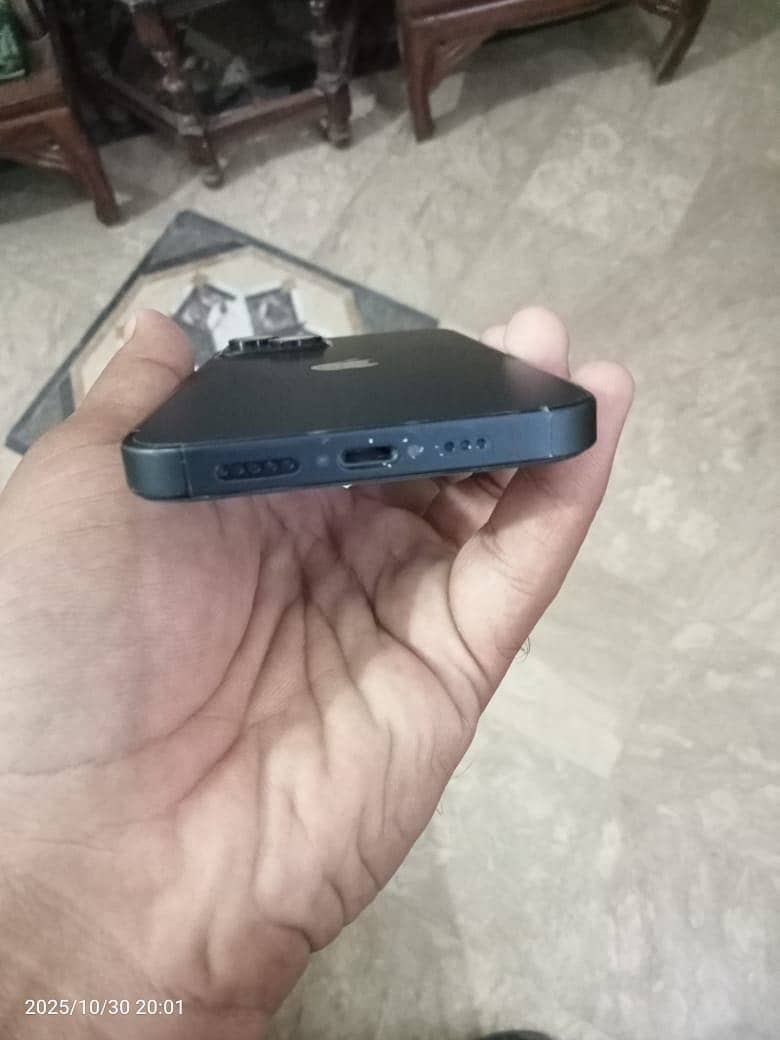 Apple iPhone 13 1