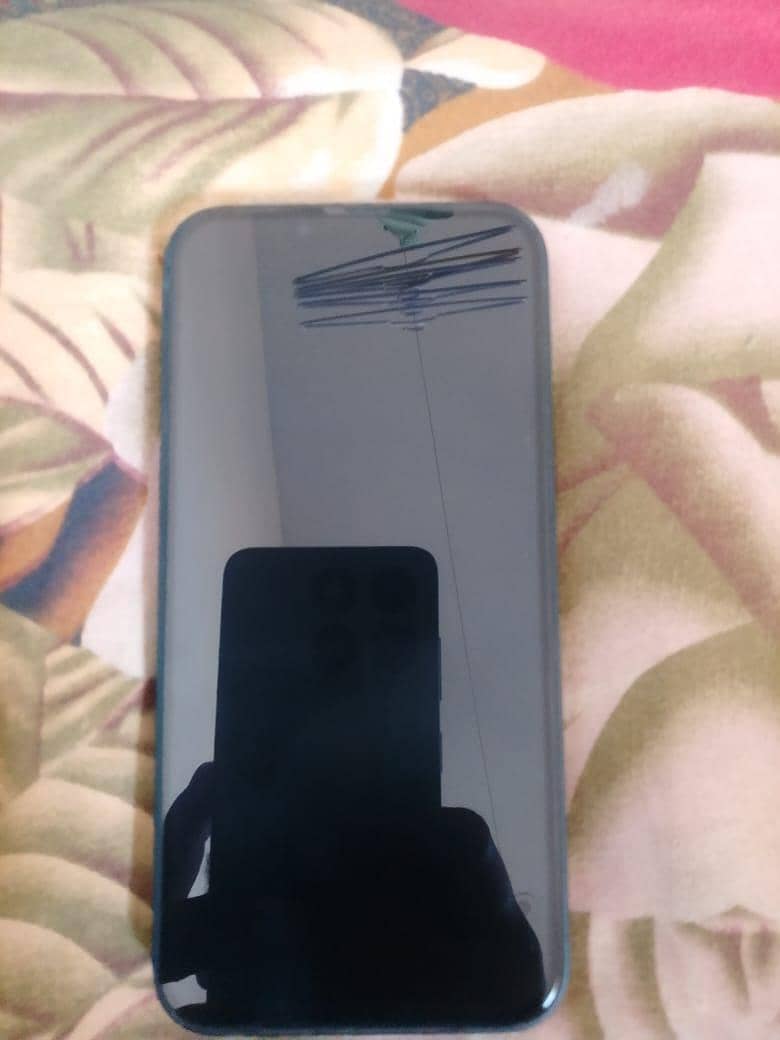 Apple iPhone 13 1