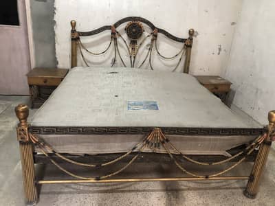 Complete bed set