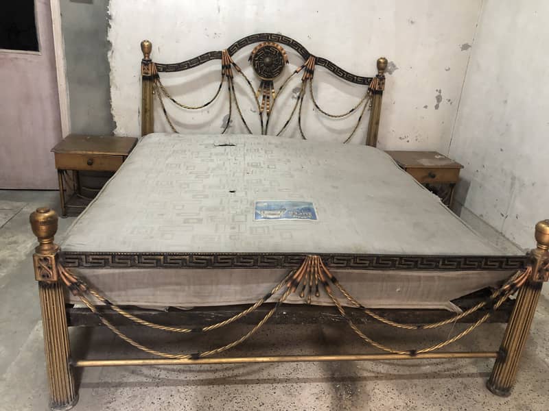 Complete bed set 0